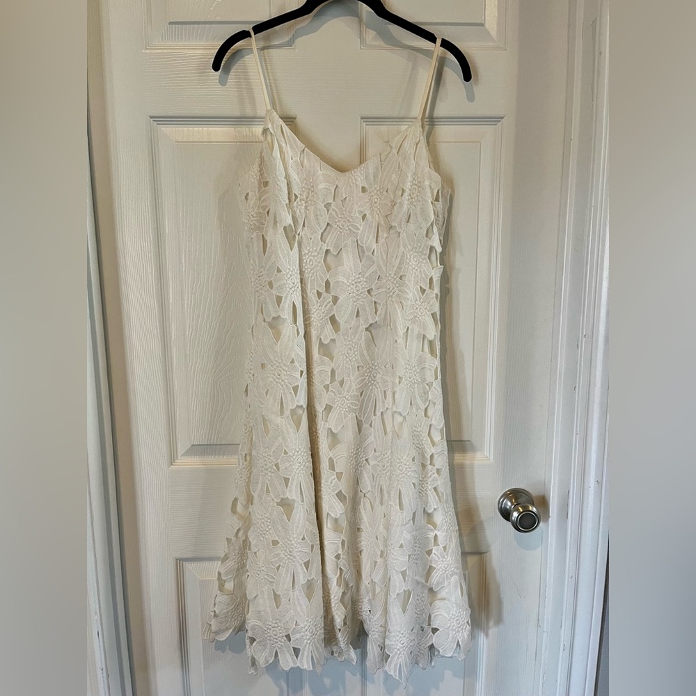 White Vera Wang White Dress Size 6